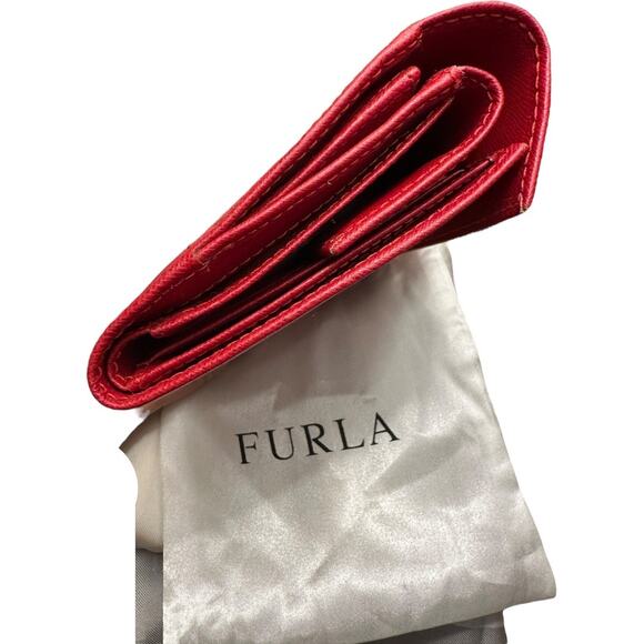 Furla red Saffiano leather trifold Babylon medium wallet - Picture 15 of 16
